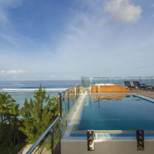 Photo of Airport Beach Hotel
