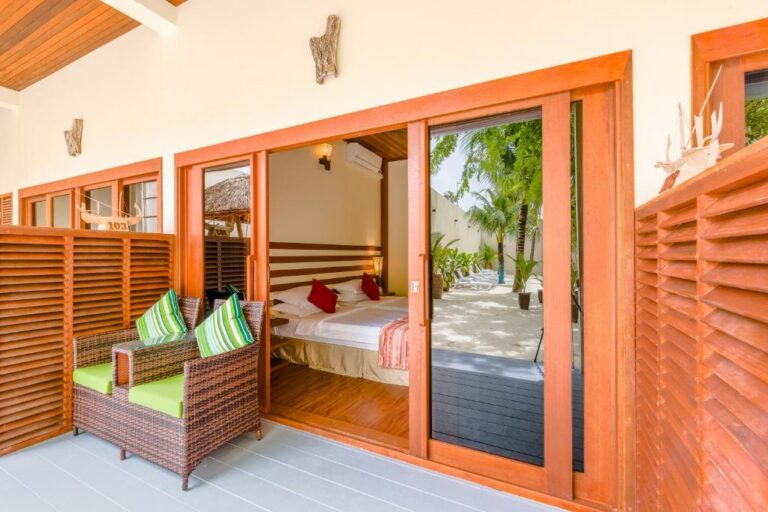 Araamu Hotels Maldives at Dhiffushi