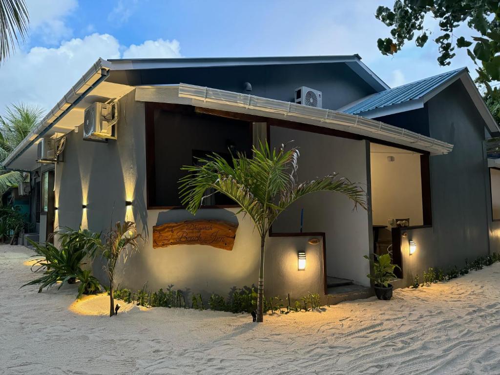 Photo of Dhigurah Beach Inn
