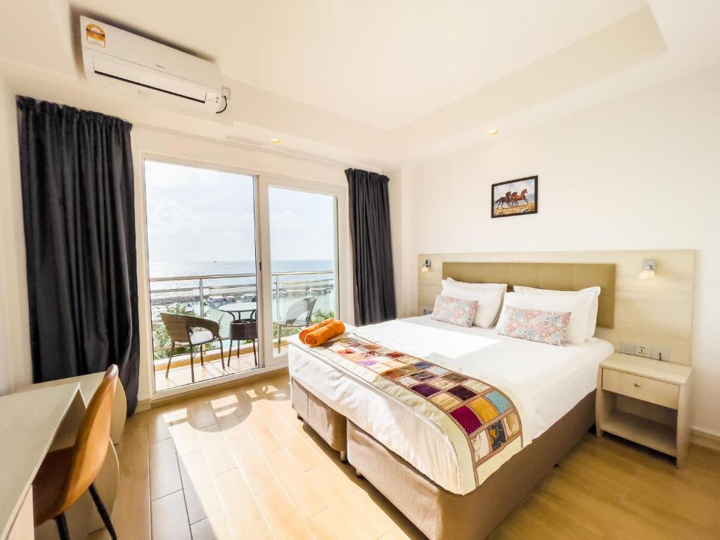 Photo of iCom Marina Sea View