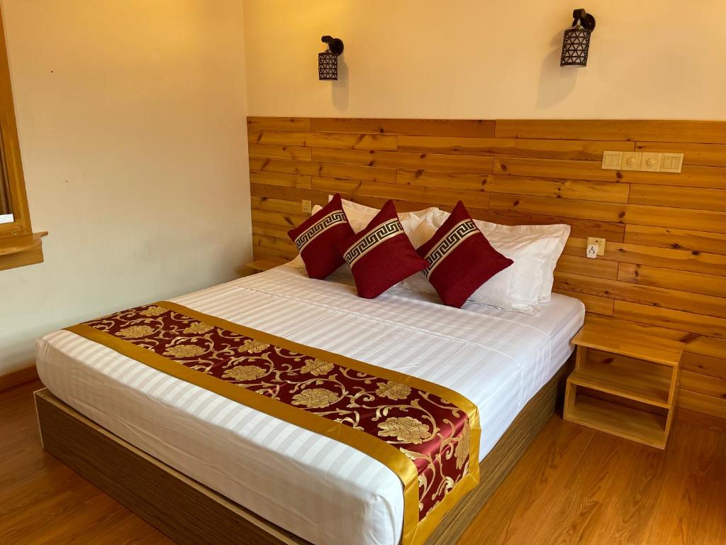 Photo of New Breeze Thoddoo Inn