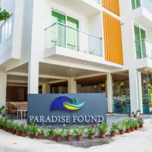 Foto von Paradise Found