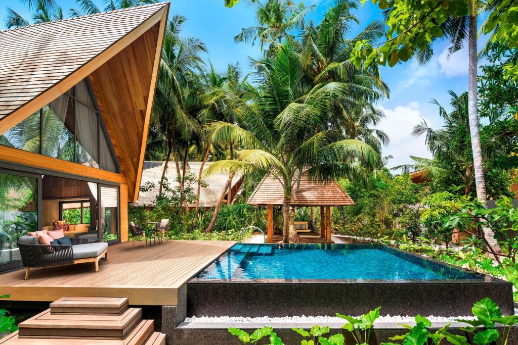 Photo of The St. Regis Maldives Vommuli Resort