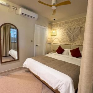Photo of TWIN PALMS 'Surfhouse
